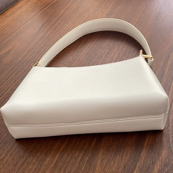 BETTS White HandBag - Picture 3 of 6